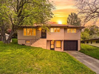 Property at 1210 NW Clifford St, Pullman, WA