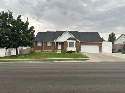 1157 N 210 W