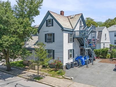 343 Cabot St