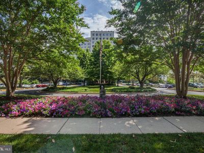10201 Grosvenor Pl APT 1222