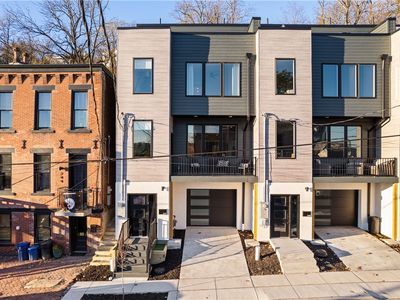 242 E Jefferson St
