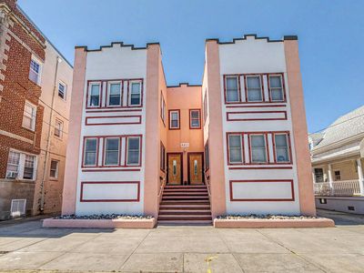 6211 Ventnor Ave APT 100