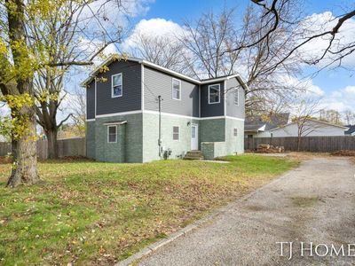 4422 Hyde Park Ave SW