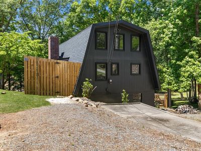 18 Oriole Dr