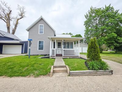 606 James St
