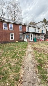 8 School St
