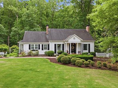 691 Dixon Dr