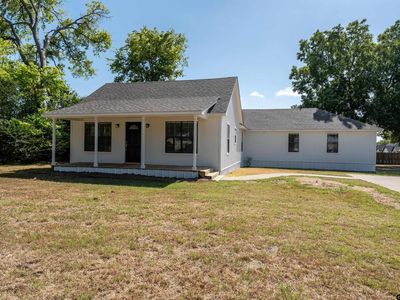 Property at 619 Martin St, Chandler, TX