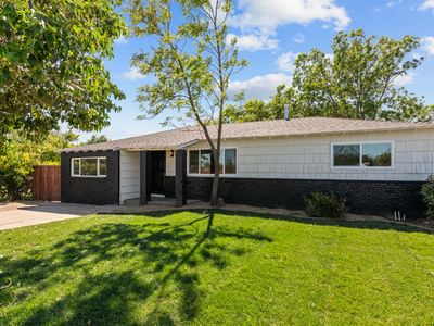 7819 El Modena Ave