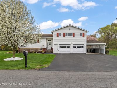 4 Pin Oak Drive