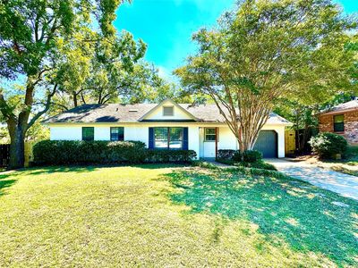 907 Melanie Ln