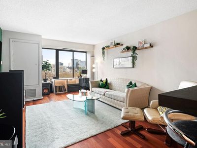 2001 Hamilton St APT 922