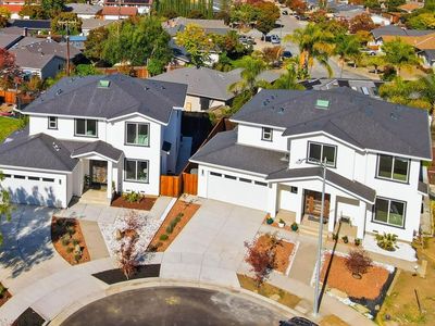 1681 Zinnia Ln