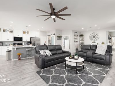 1305 Bull Whip Point