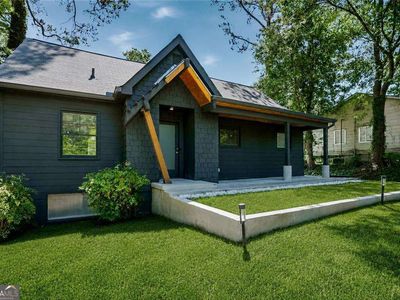 439 Oak Dr