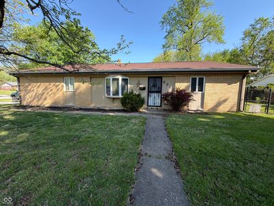8214 Forsythia Ct
