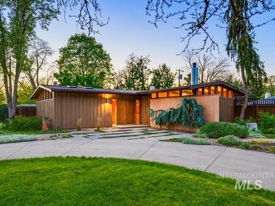 2901 N Tartan Pl