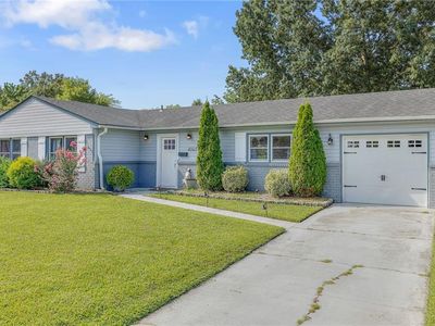 4005 W Colonial Pkwy