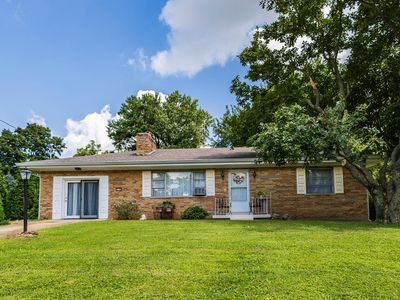 2196 Amsterdam Rd