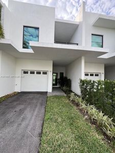 2511 Pierce St #4
