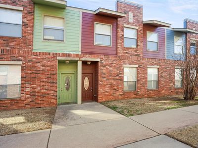 2161 Houston Ave