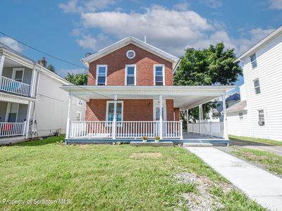 608 E Market St