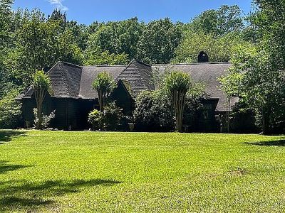 1085 Ole Springs Rd