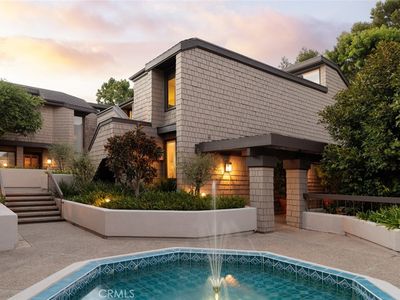 2 Canyon Island Dr