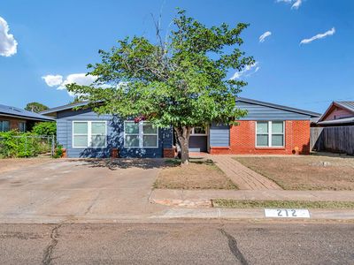 Property at 212 N Eisenhower Dr, Midland, TX