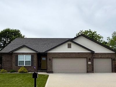 1121 Menominee Trl