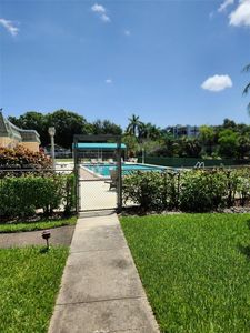 4100 N 58th Ave APT 207