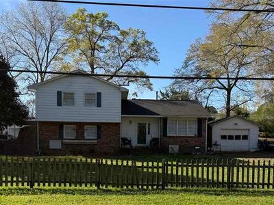 916 E Howe Springs Rd