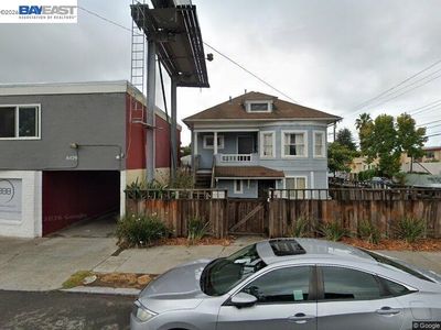 6433 Shattuck Ave