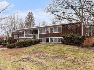 2427 Londonderry Rd
