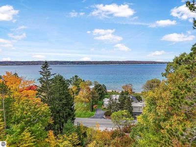 6644 Peninsula Dr