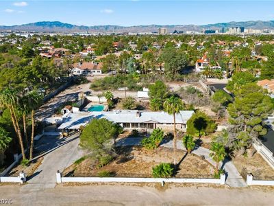 Property at 5517 Oak St, Paradise, NV