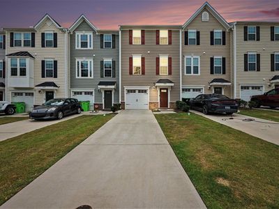 6626 Pathfinder Way