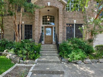 922 Riverstone Dr