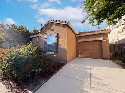 4920 Ocean Ln