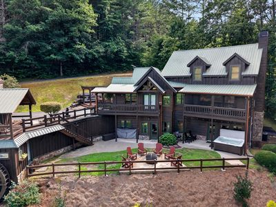 24 Twin Lakes Rd
