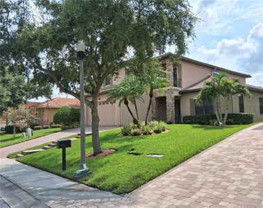 2240 CYPRESS HOLLOW COURT