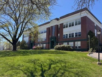 140 High St APT 204