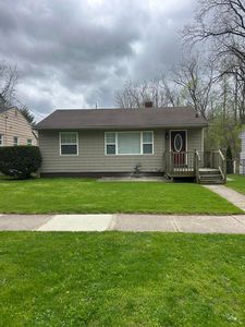 864 Carrier Creek Blvd NE