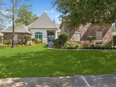 787 Claire Dr