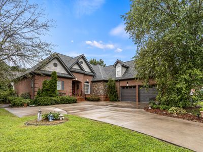 8355 Rambling Rose Dr