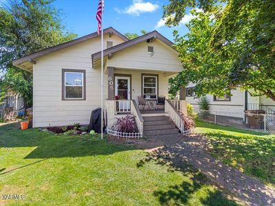 805 S 13th Ave