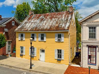 308 W Main St