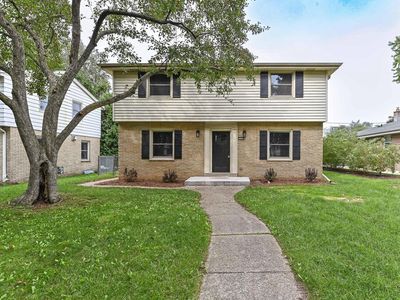 2225 N 103rd STREET