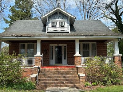 35 Kerr St