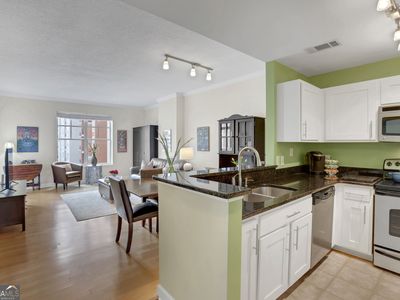 1101 Juniper St NE APT 820